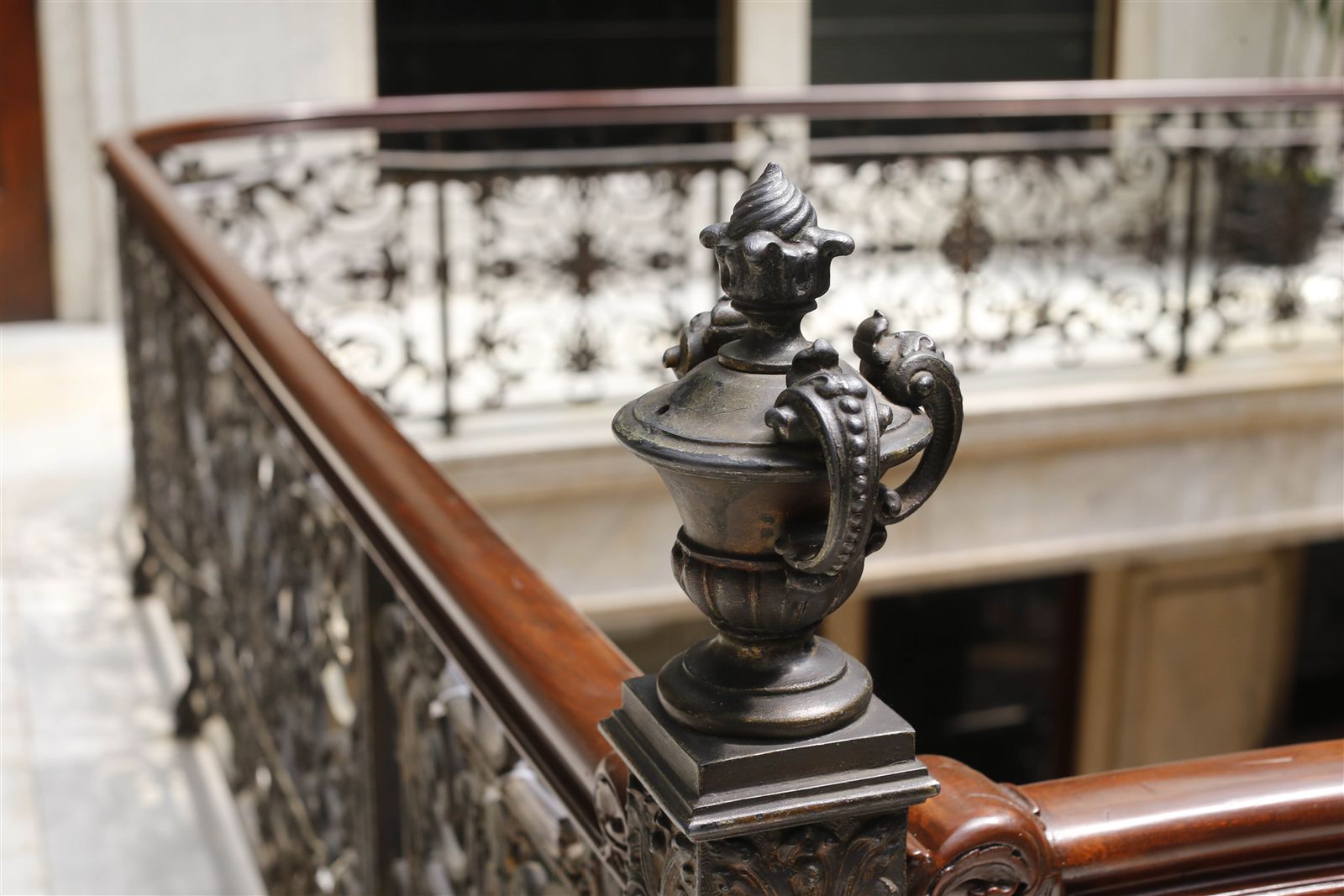A Closer Look: Ellicott Square Building